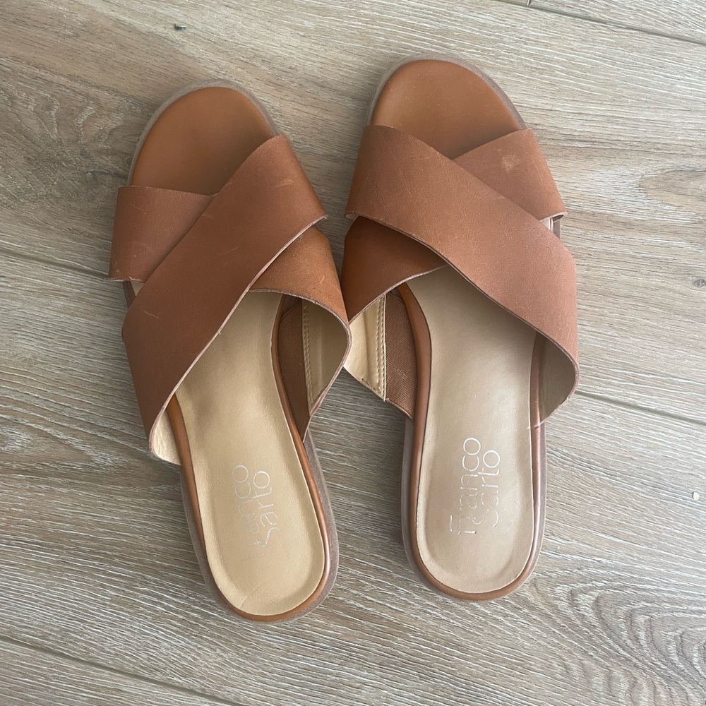 Leather Franco Sarto flat sandals, size 8